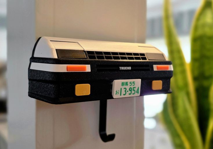 Iconic AE86 Trueno Key Holder with Pop-Up LED Headlights